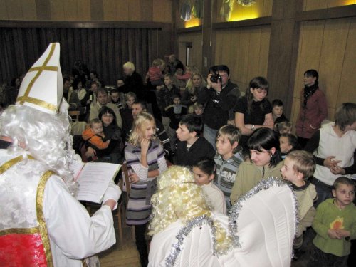 Mikulášské zpívání u stromečku - 3.12.2010